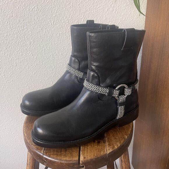 Karl Lagerfeld Shoes - Karl Lagerfeld Paris Black Leather Vernet Motorcycle Boots Chain Size 8.5